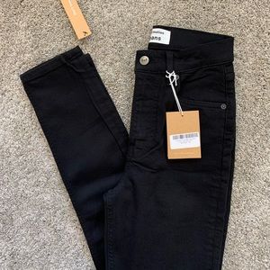 REFORMATION SKINNY JEANS - SIZE 25